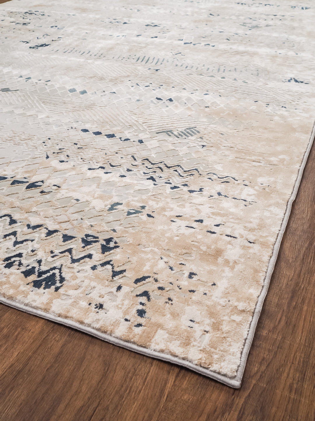 Zuma DB76A Area Rug